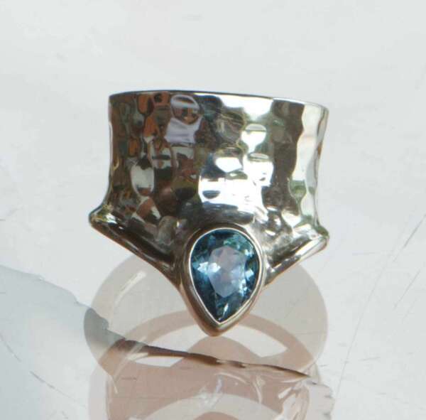 Beaten Collar Blue Topaz