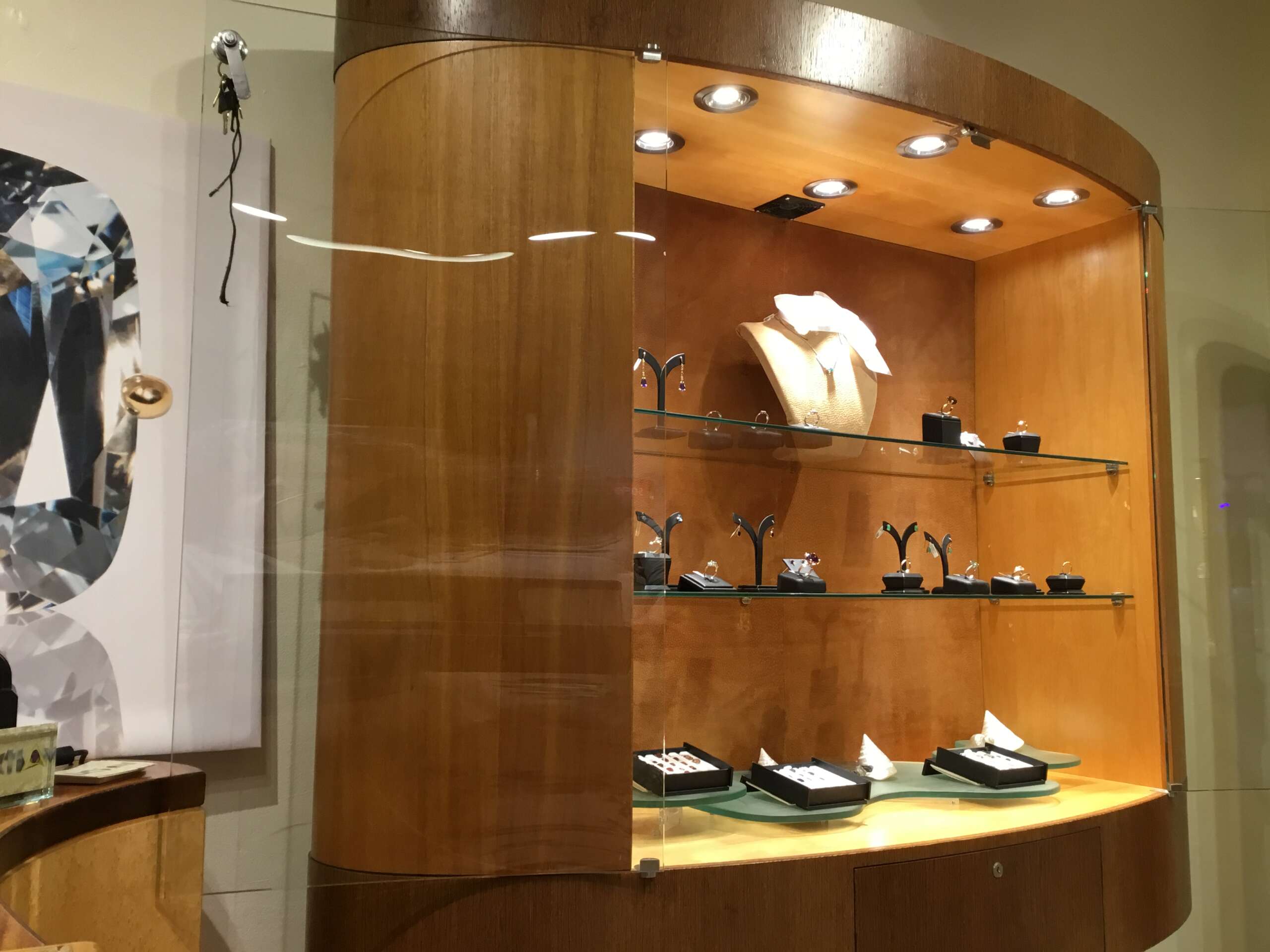 Oval Wall Cabinet - Image 3