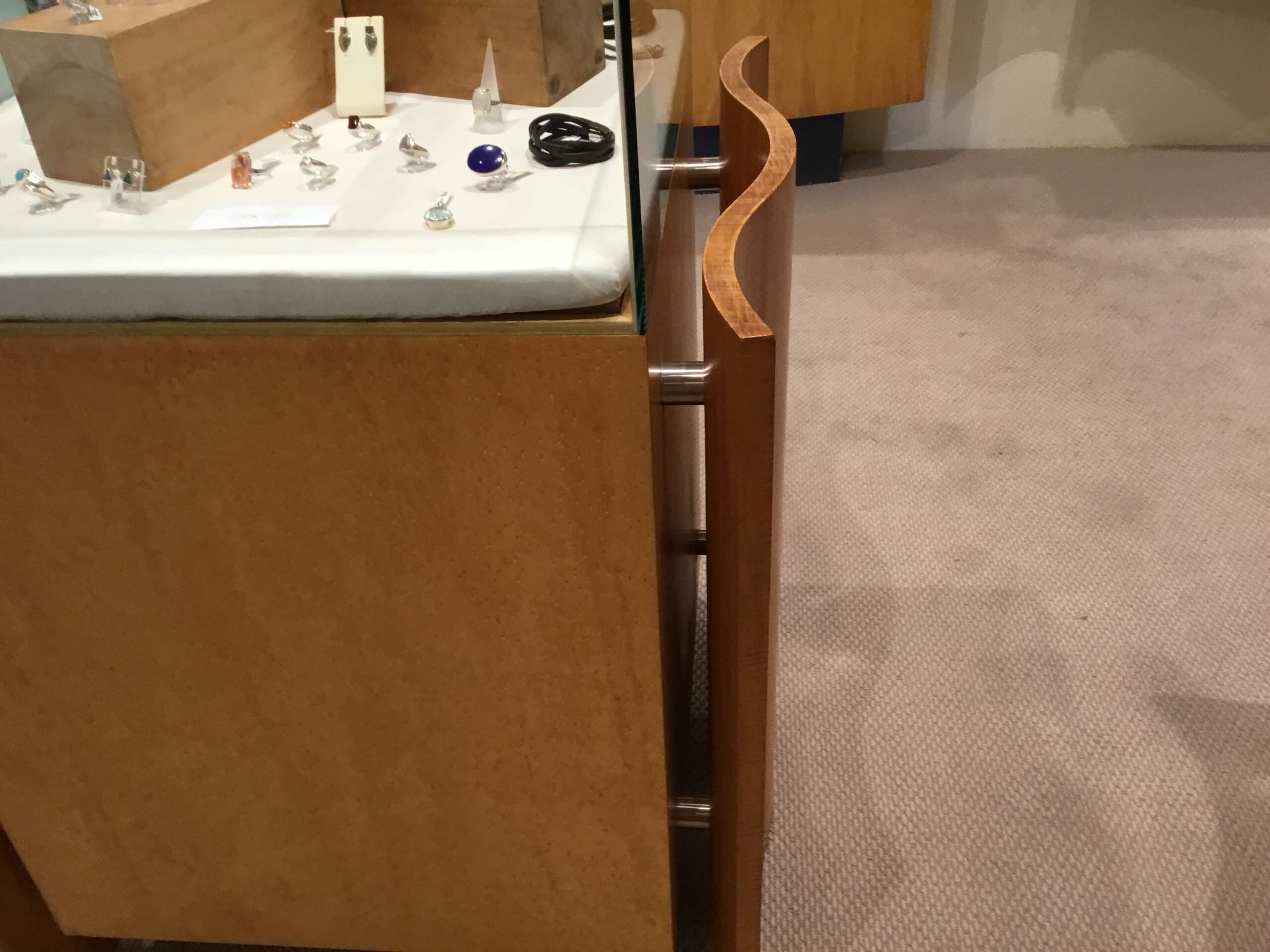 Blonde Display Pedestal - Image 7