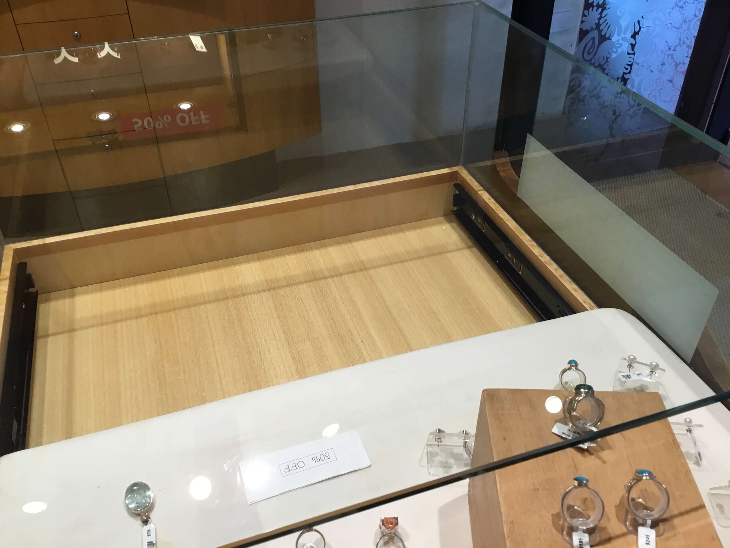 Blonde Display Pedestal - Image 4